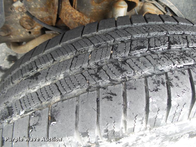 image for item DA2684 2005 GMC Sierra 3500 Crew Cab pickup truck