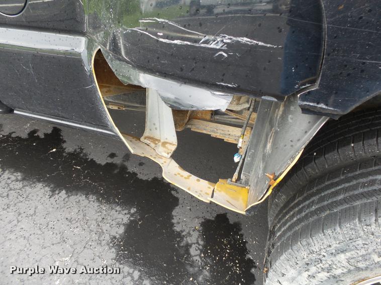 image for item DA2684 2005 GMC Sierra 3500 Crew Cab pickup truck