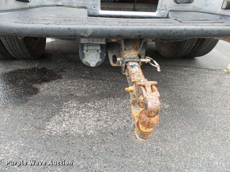 image for item DA2684 2005 GMC Sierra 3500 Crew Cab pickup truck