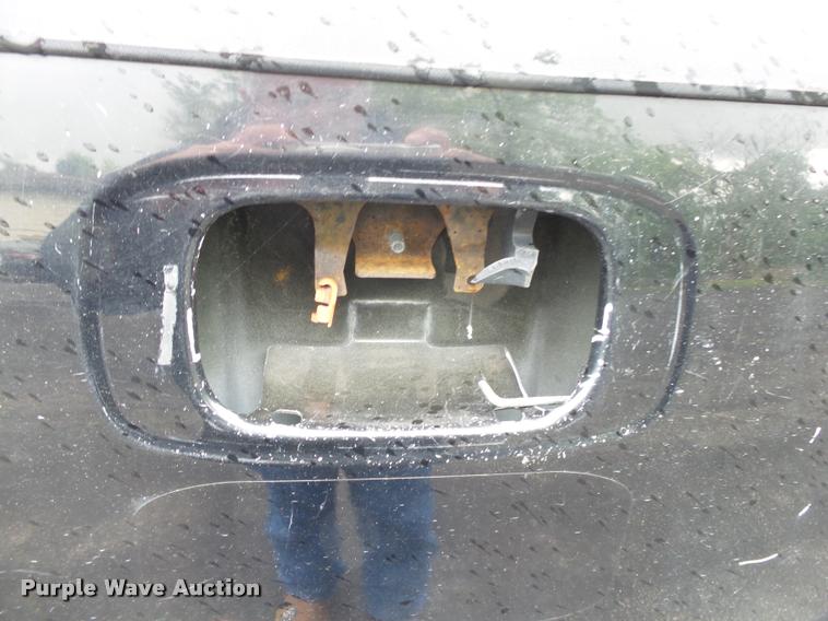 image for item DA2684 2005 GMC Sierra 3500 Crew Cab pickup truck