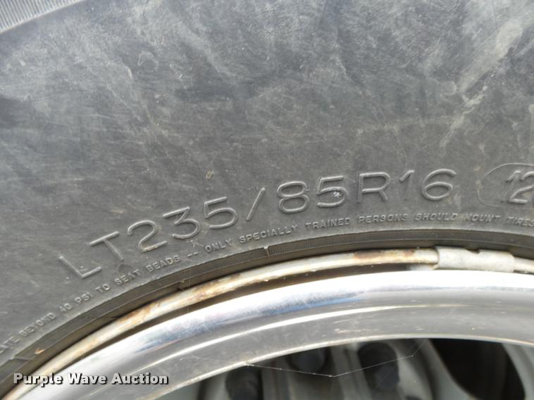 image for item DA2684 2005 GMC Sierra 3500 Crew Cab pickup truck