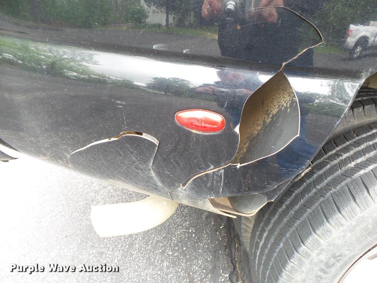 image for item DA2684 2005 GMC Sierra 3500 Crew Cab pickup truck