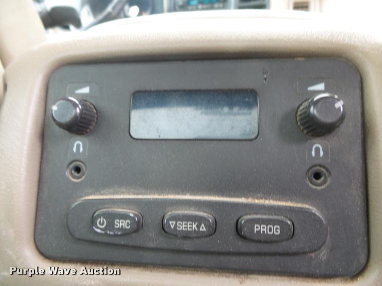 image for item DA2684 2005 GMC Sierra 3500 Crew Cab pickup truck