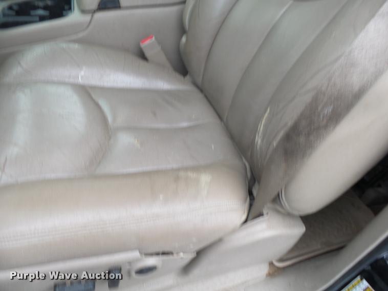 image for item DA2684 2005 GMC Sierra 3500 Crew Cab pickup truck