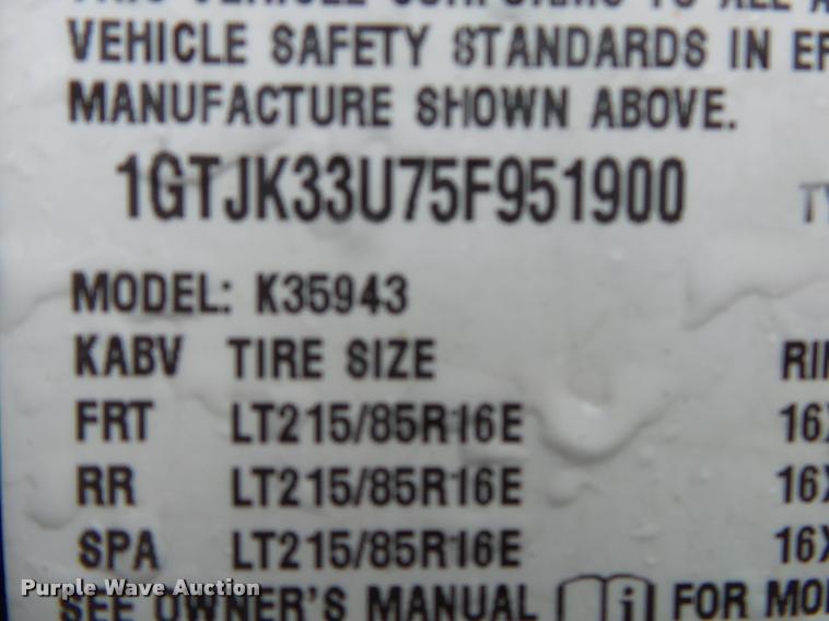 image for item DA2684 2005 GMC Sierra 3500 Crew Cab pickup truck