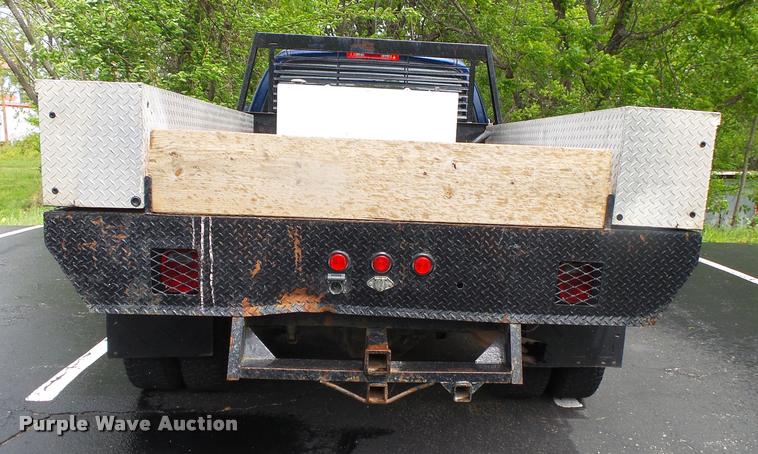 image for item DA2685 2005 Dodge Ram 3500 Quad Cab flatbed pickup truck