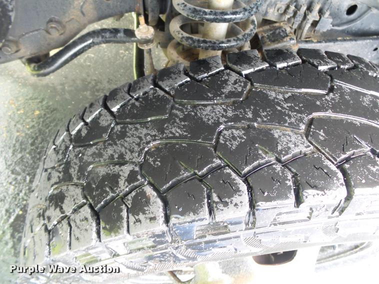 image for item DA2685 2005 Dodge Ram 3500 Quad Cab flatbed pickup truck