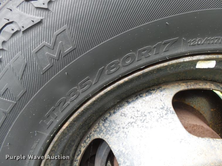 image for item DA2685 2005 Dodge Ram 3500 Quad Cab flatbed pickup truck