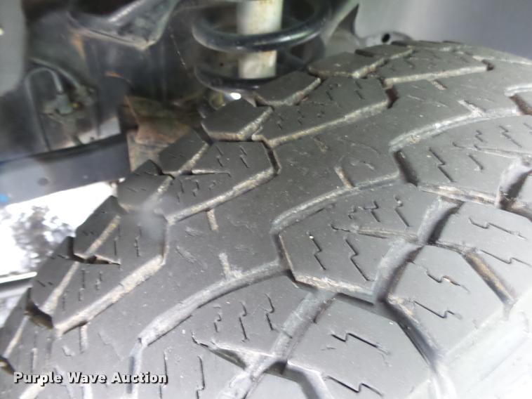 image for item DA2685 2005 Dodge Ram 3500 Quad Cab flatbed pickup truck