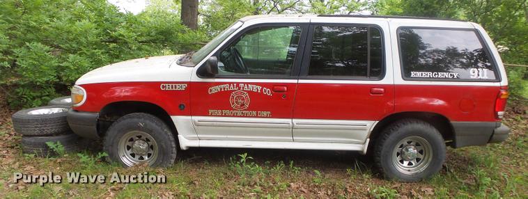 image for item DA2692 1999 Ford Explorer SUV