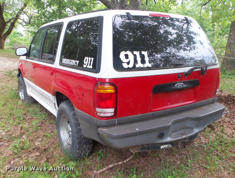 image for item DA2692 1999 Ford Explorer SUV