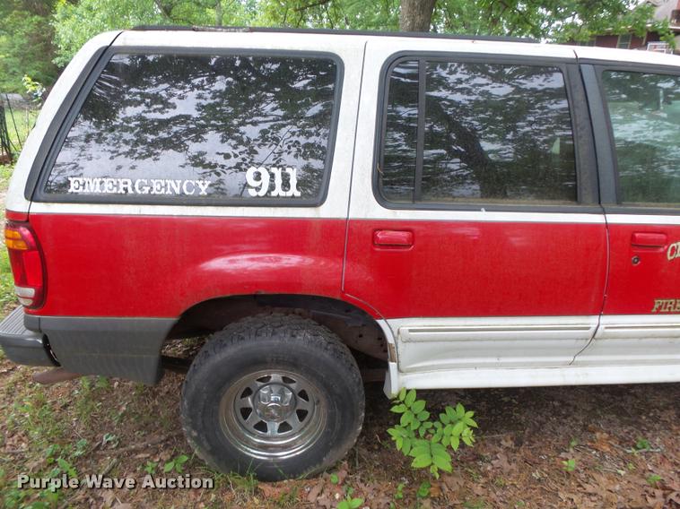 image for item DA2692 1999 Ford Explorer SUV