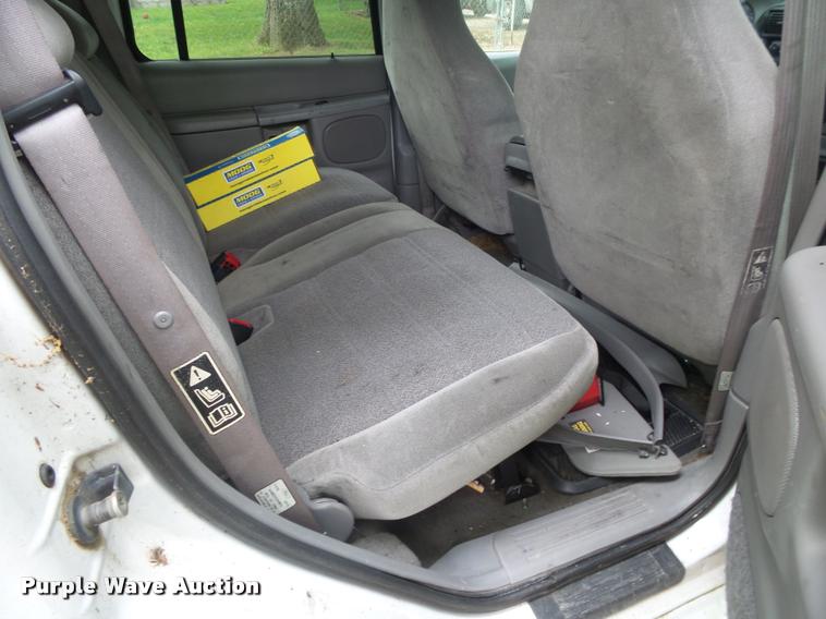 image for item DA2692 1999 Ford Explorer SUV