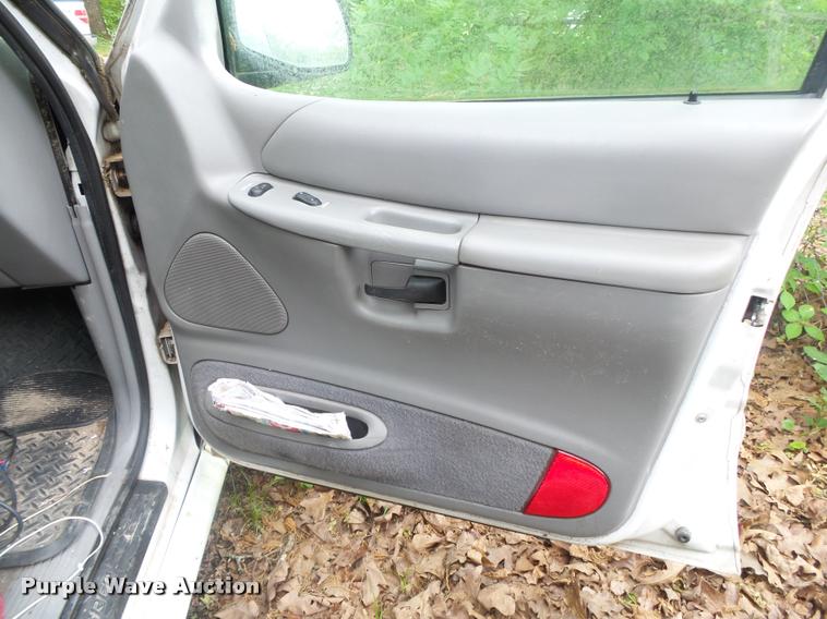 image for item DA2692 1999 Ford Explorer SUV