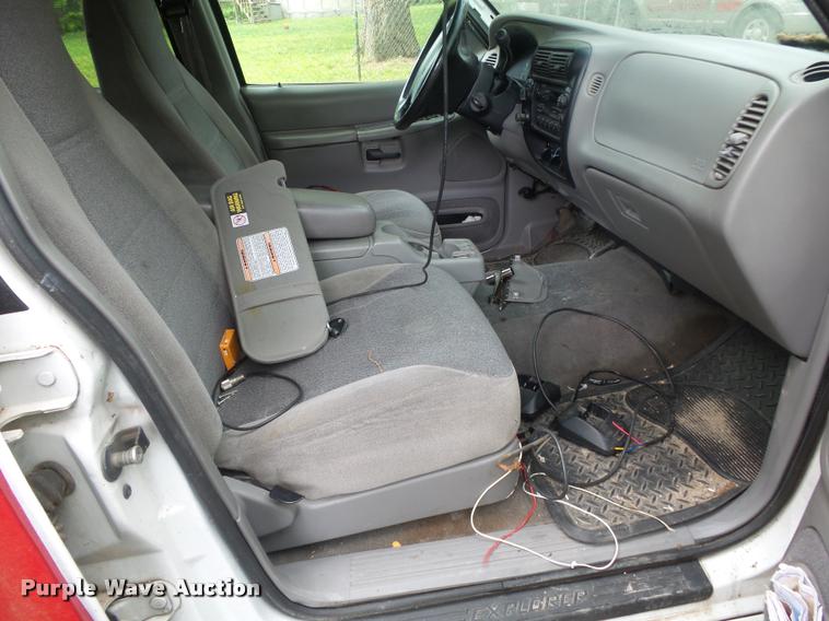 image for item DA2692 1999 Ford Explorer SUV