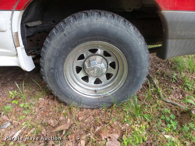 image for item DA2692 1999 Ford Explorer SUV