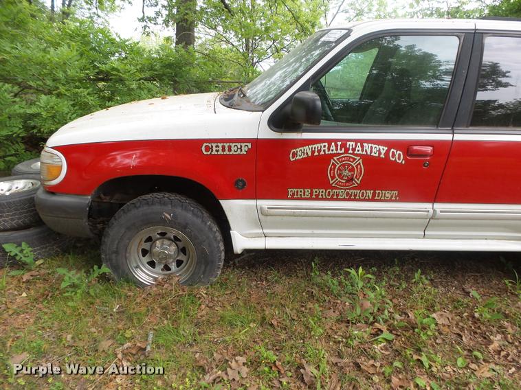 image for item DA2692 1999 Ford Explorer SUV
