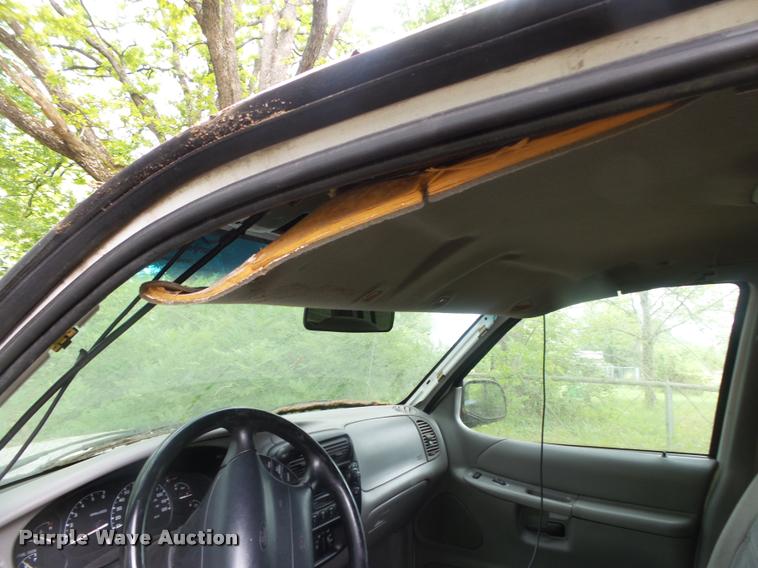 image for item DA2692 1999 Ford Explorer SUV