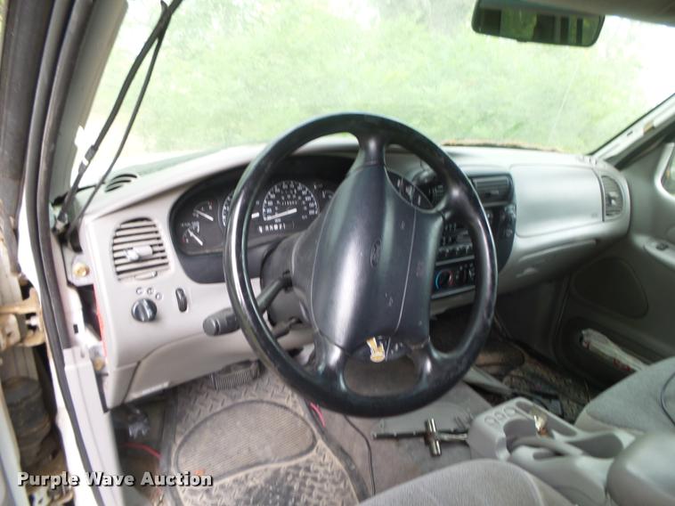 image for item DA2692 1999 Ford Explorer SUV