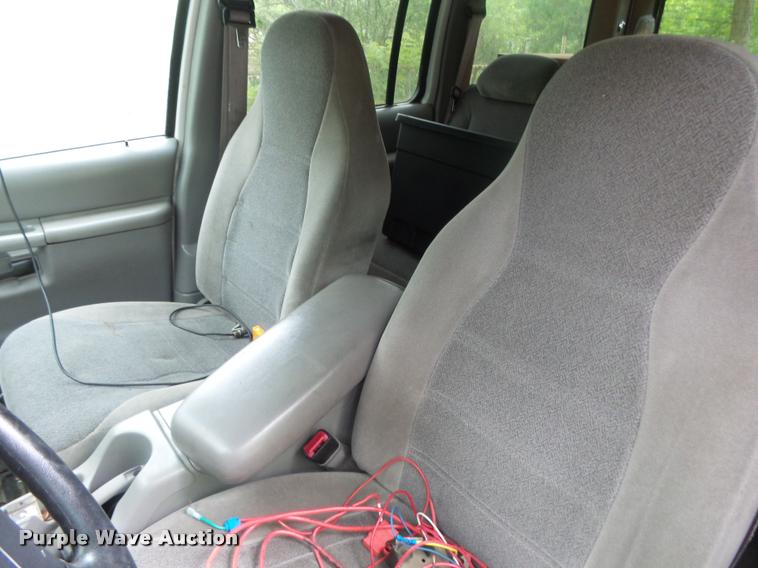 image for item DA2692 1999 Ford Explorer SUV