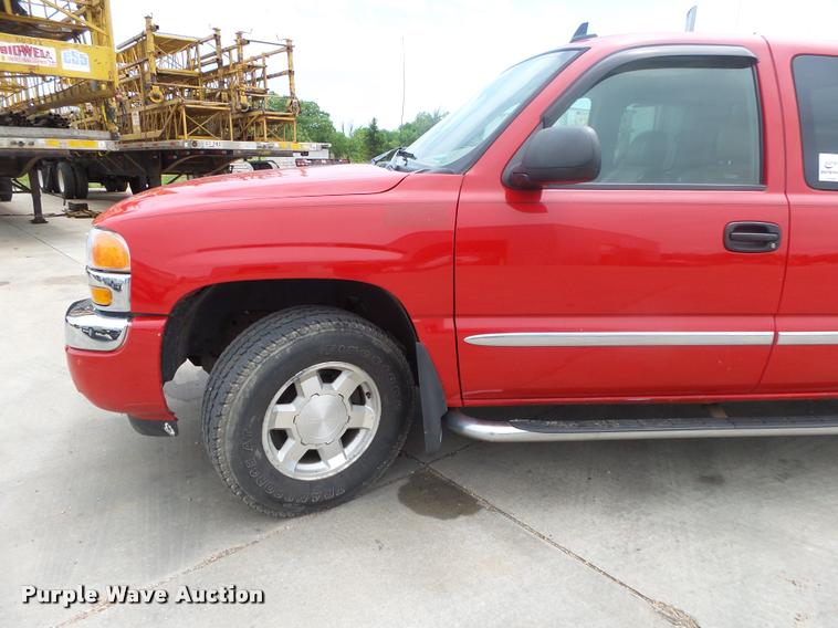 image for item DA2704 2006 GMC Sierra 1500 Ext. Cab pickup truck