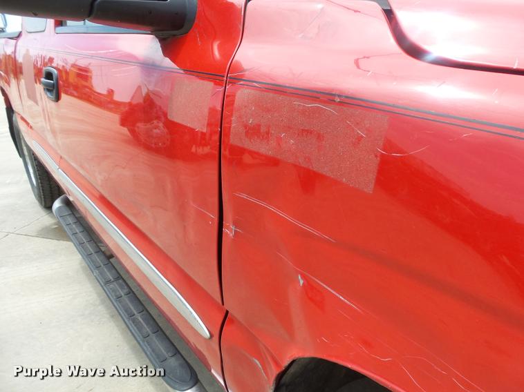 image for item DA2704 2006 GMC Sierra 1500 Ext. Cab pickup truck