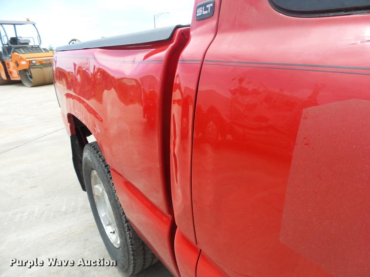 image for item DA2704 2006 GMC Sierra 1500 Ext. Cab pickup truck