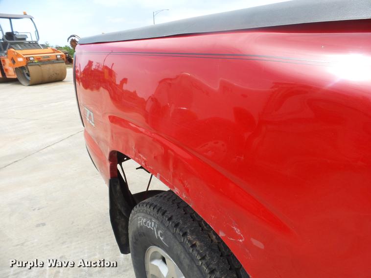 image for item DA2704 2006 GMC Sierra 1500 Ext. Cab pickup truck