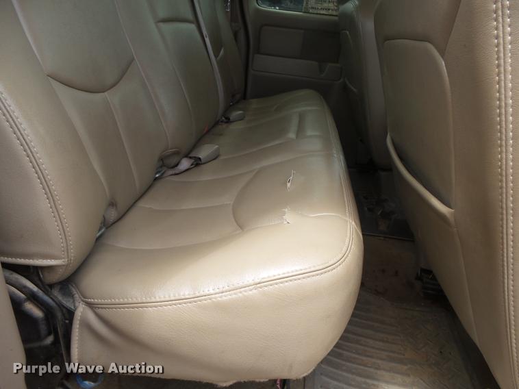 image for item DA2704 2006 GMC Sierra 1500 Ext. Cab pickup truck