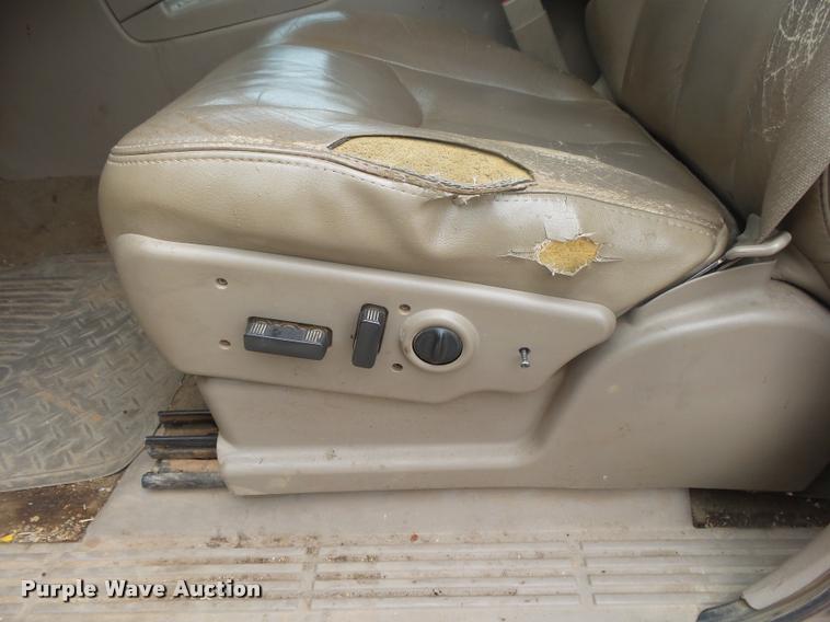 image for item DA2704 2006 GMC Sierra 1500 Ext. Cab pickup truck