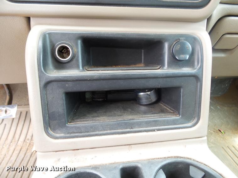 image for item DA2704 2006 GMC Sierra 1500 Ext. Cab pickup truck