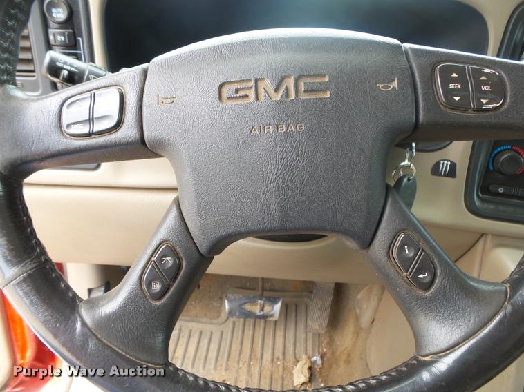 image for item DA2704 2006 GMC Sierra 1500 Ext. Cab pickup truck