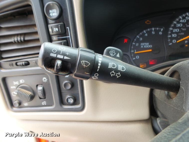 image for item DA2704 2006 GMC Sierra 1500 Ext. Cab pickup truck