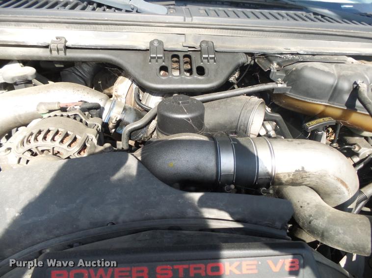 image for item DA2709 2003 Ford F350 Super Duty pickup truck chassis