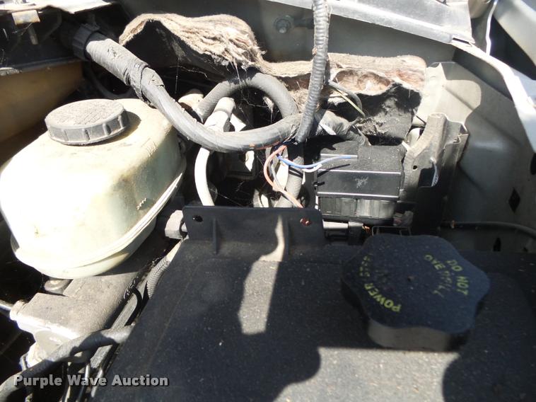 image for item DA2709 2003 Ford F350 Super Duty pickup truck chassis