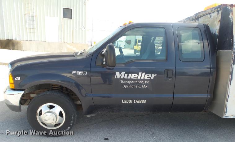 image for item DA2710 1999 Ford F350 Super Duty SuperCab utility bed pickup truck