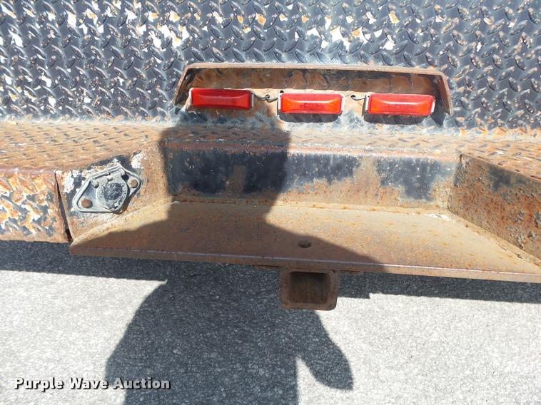 image for item DA2710 1999 Ford F350 Super Duty SuperCab utility bed pickup truck