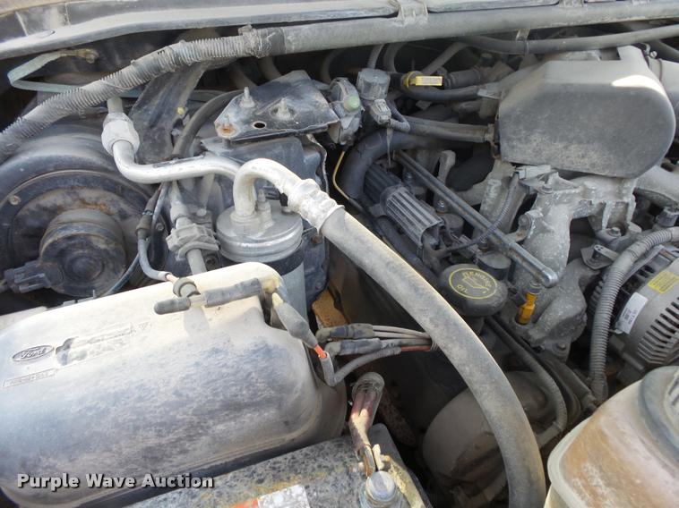 image for item DA2710 1999 Ford F350 Super Duty SuperCab utility bed pickup truck