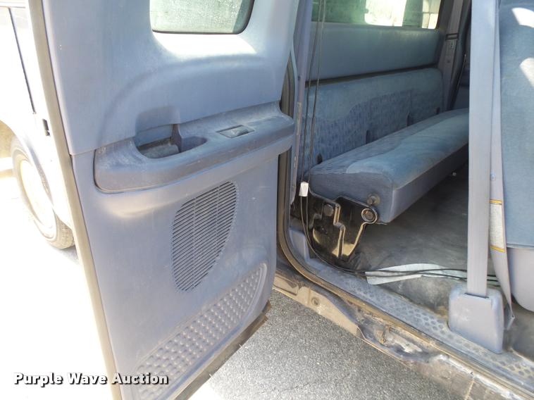 image for item DA2710 1999 Ford F350 Super Duty SuperCab utility bed pickup truck