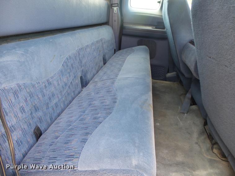 image for item DA2710 1999 Ford F350 Super Duty SuperCab utility bed pickup truck