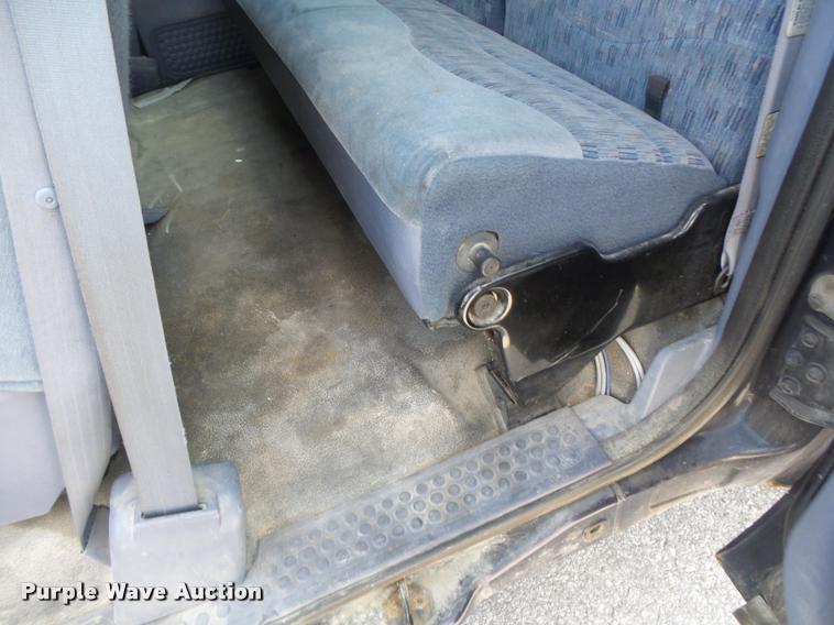 image for item DA2710 1999 Ford F350 Super Duty SuperCab utility bed pickup truck