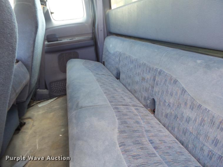 image for item DA2710 1999 Ford F350 Super Duty SuperCab utility bed pickup truck