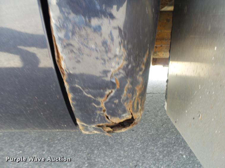 image for item DA2710 1999 Ford F350 Super Duty SuperCab utility bed pickup truck