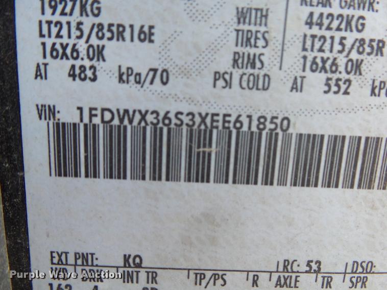 image for item DA2710 1999 Ford F350 Super Duty SuperCab utility bed pickup truck