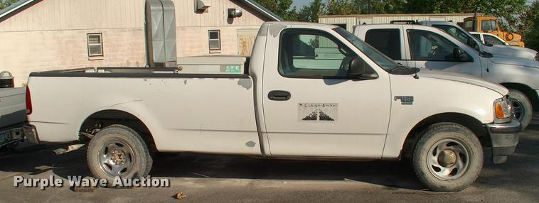 image for item DA2715 1998 Ford F150 pickup truck