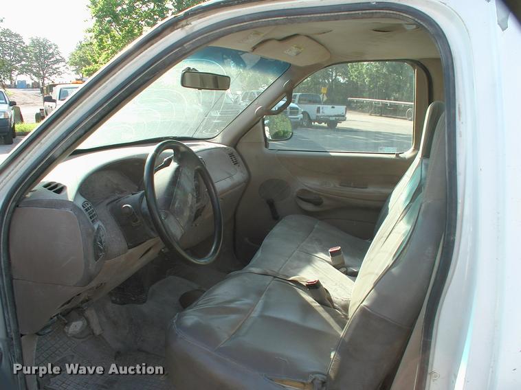 image for item DA2715 1998 Ford F150 pickup truck