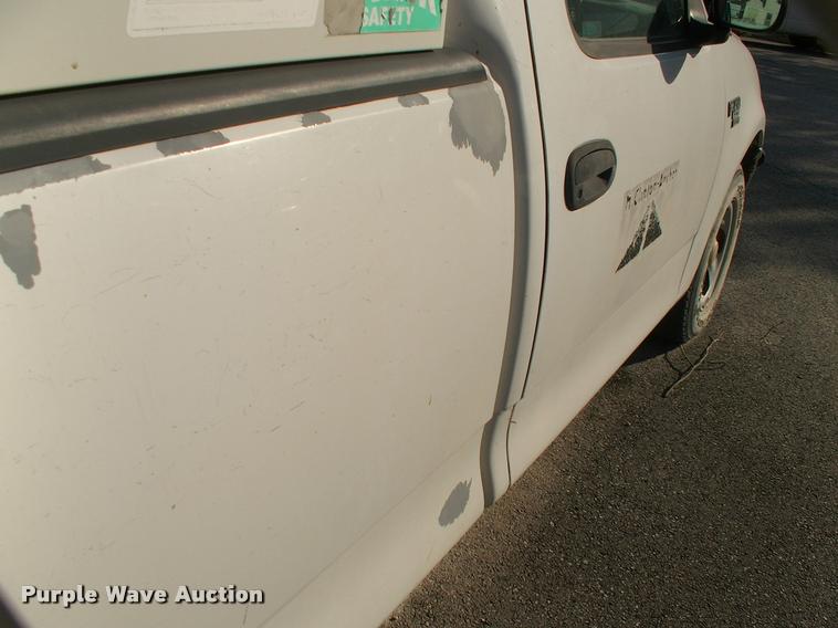 image for item DA2715 1998 Ford F150 pickup truck