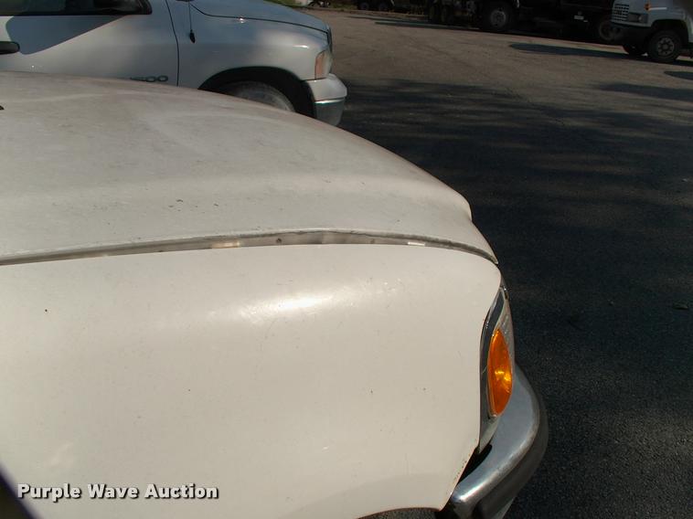 image for item DA2715 1998 Ford F150 pickup truck