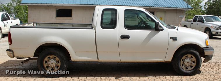 image for item DA2716 2000 Ford F150 SuperCab pickup truck
