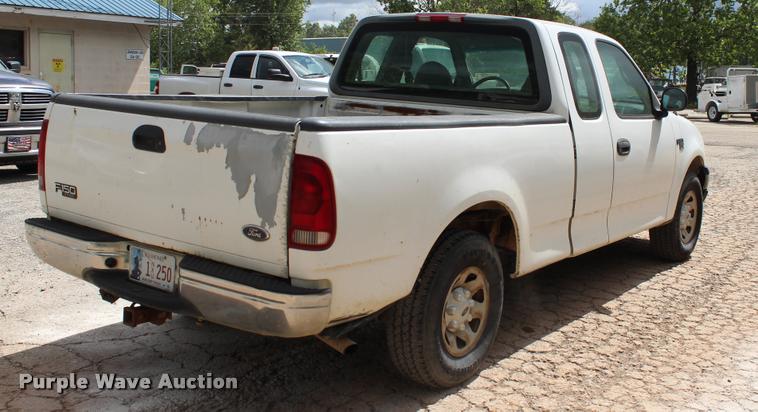 image for item DA2716 2000 Ford F150 SuperCab pickup truck